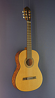 Höfner HZ 26 M, Konzertgitarre, Mensur 65 cm, Zederdecke und Bubinga an Zargen und Boden